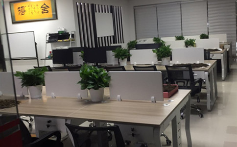 深圳龍崗300平米印刷包裝公司辦公家具解決方案/屏風辦公桌